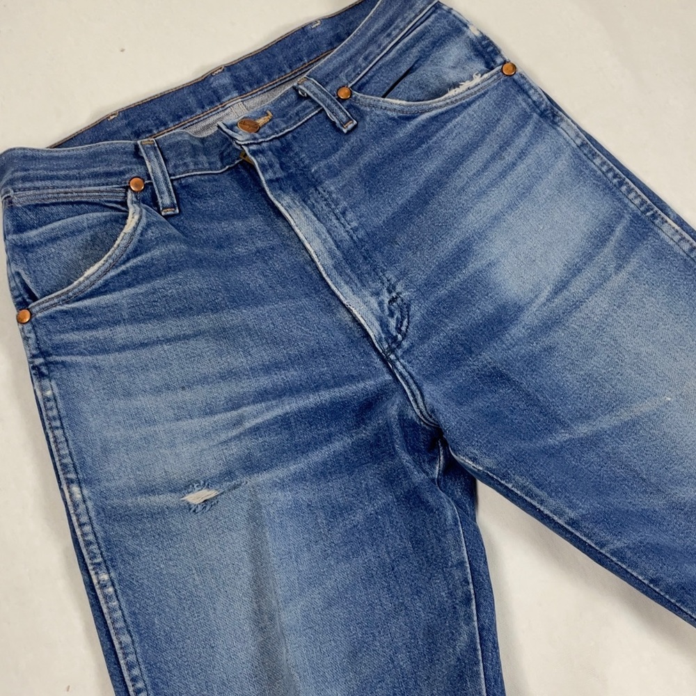 WRANGLER Men’s 13MWZ Dark Wash Cowboy Cut 31x38